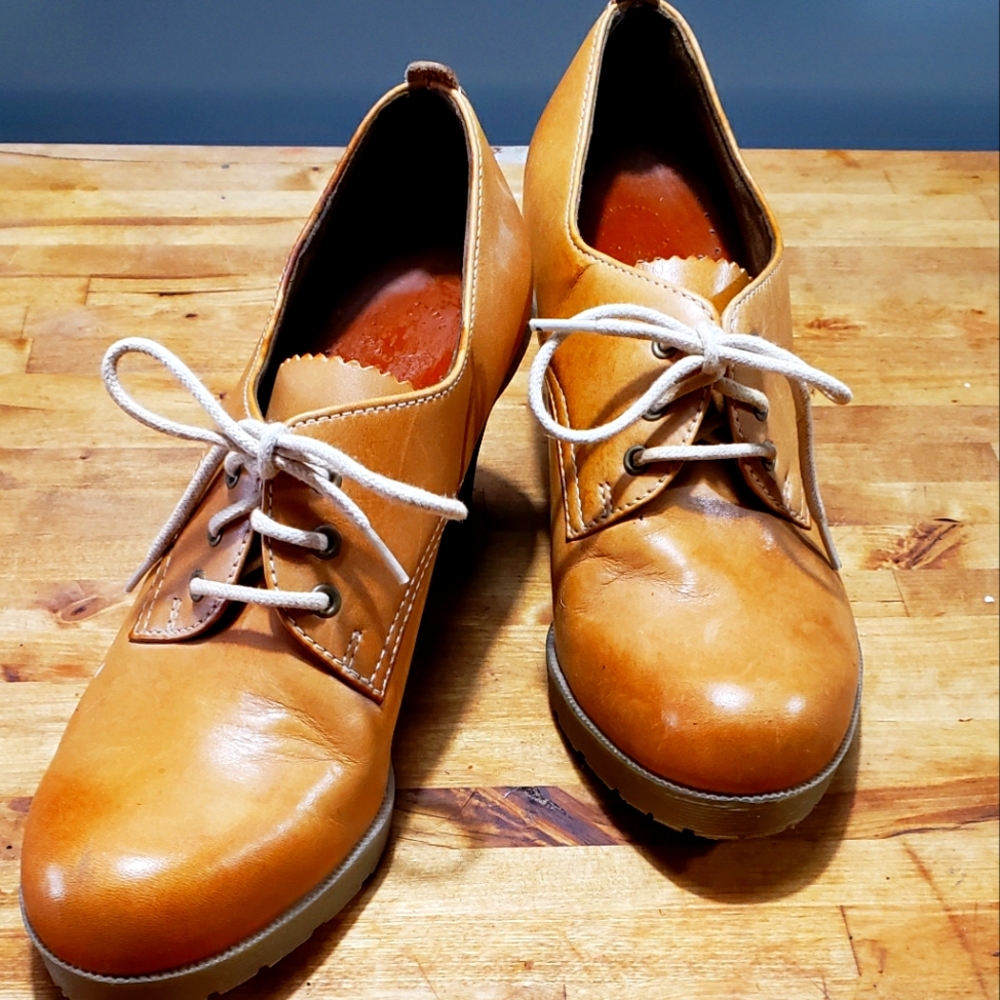 Doc Martens Mimi wedge, Tan,  lace-up